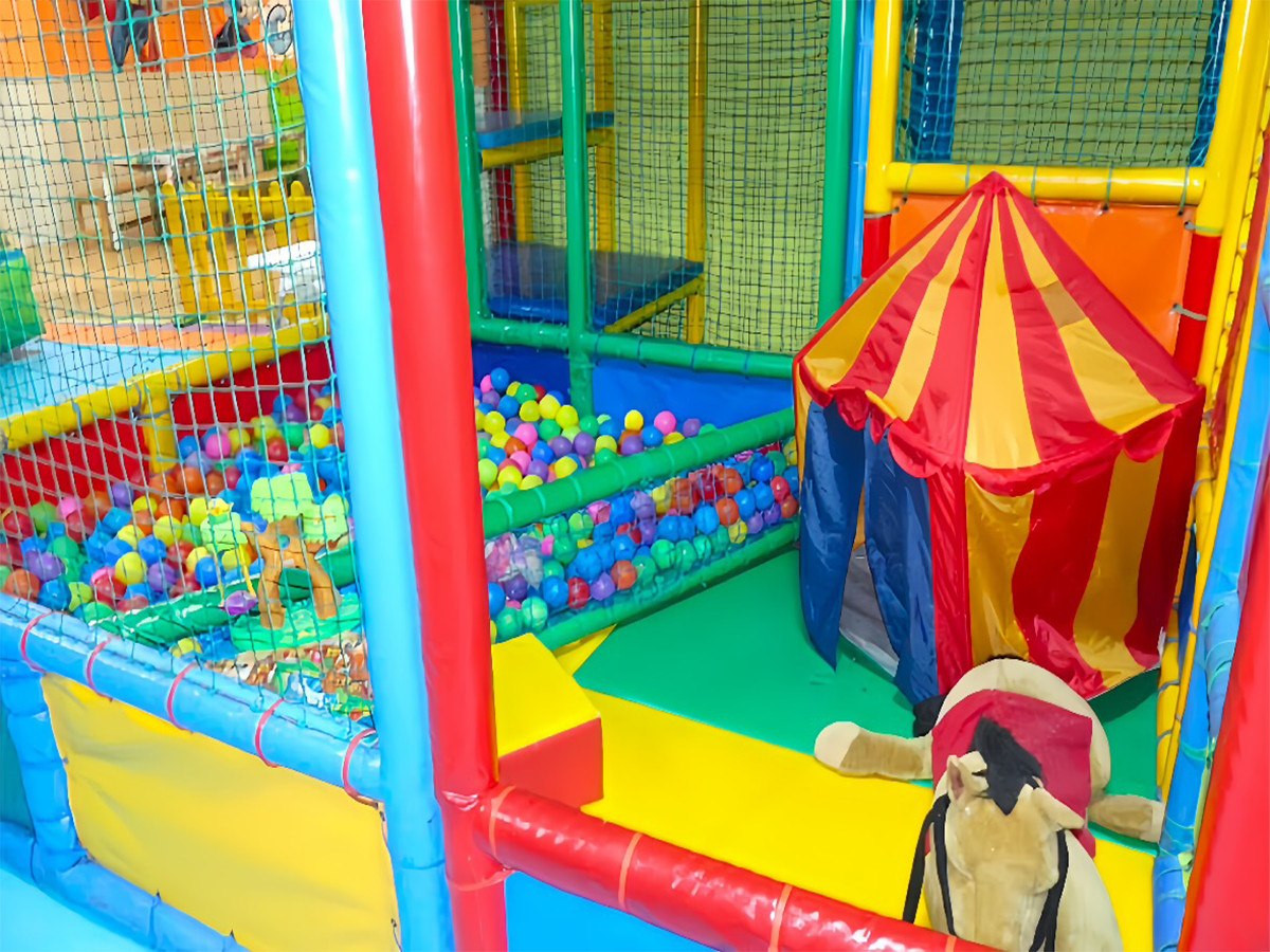 Parque Las Bolas - Cumpleaños Infantiles en Getafe, image size:1200x900